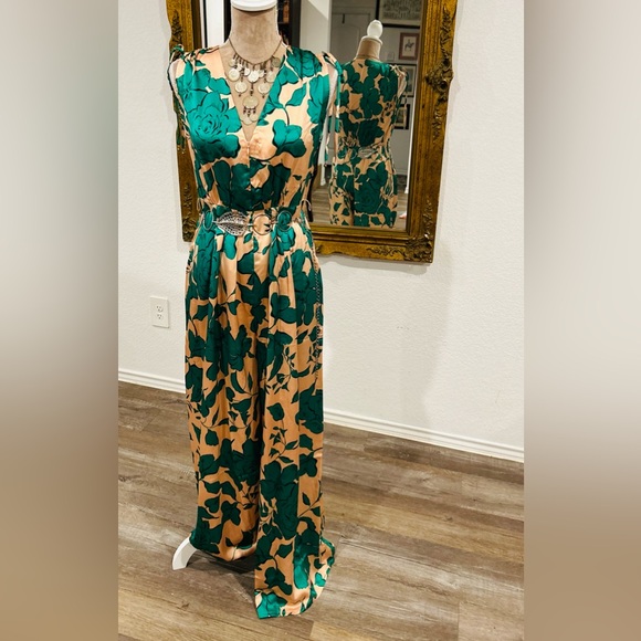 Vici Collection Marysol Wide Leg Jumpsuit Sz Small - Picture 2 of 8